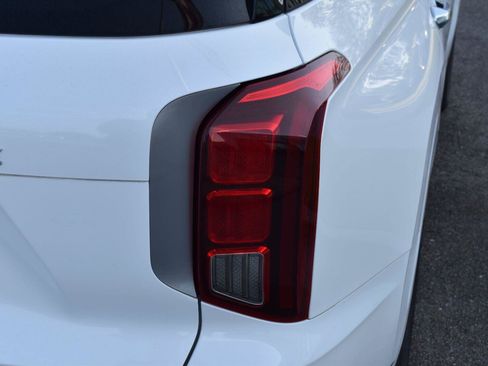 Used 2021 Hyundai Palisade Limited FWD image 9
