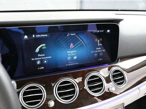 Used 2023 Mercedes-Benz E 350 4MATIC Sedan image 21