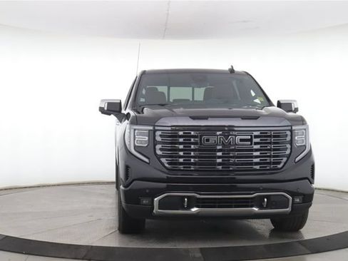 Used 2023 GMC Sierra 1500 Denali Ultimate AWD/4WD image 12