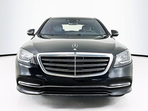 Used 2020 Mercedes-Benz S 560 Sedan image 2