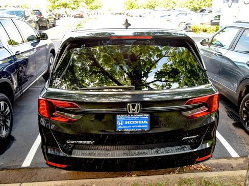 Used 2023 Honda Odyssey Sport image 6