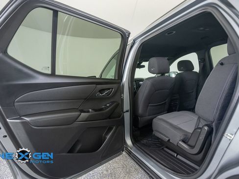 Used 2023 Chevrolet Traverse LT w/ LPO, Floor Liner Package AWD/4WD image 26