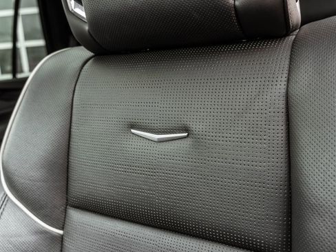 Used 2022 Cadillac Escalade Sport w/ Touring Package image 7