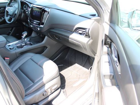 Certified 2023 Chevrolet Traverse RS w/ LPO, Floor Liner Package AWD/4WD image 54