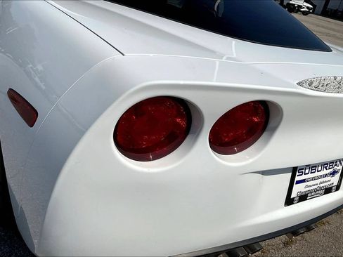 Used 2006 Chevrolet Corvette Coupe w/ Preferred Equipment Group RWD image 22
