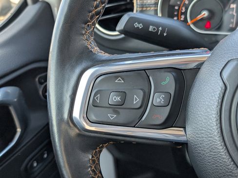 Used 2023 Jeep Gladiator Overland image 24