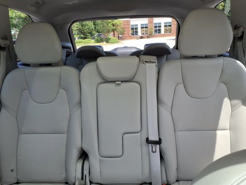 Used 2024 Volvo XC90 T8 Plus w/ Protection Package Premier AWD/4WD image 20