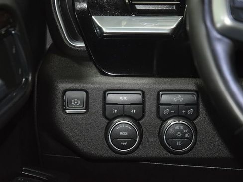 Used 2023 Chevrolet Silverado 1500 RST w/ Redline Edition AWD/4WD image 38