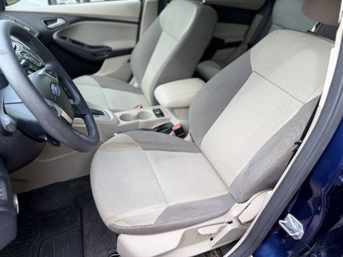 Used 2012 Ford Focus SE FWD image 9