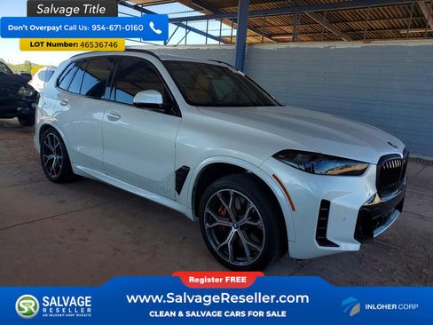 Used 2025 BMW X5 xDrive50e w/ M Sport Package image 5