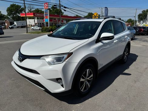 Used 2016 Toyota RAV4 XLE AWD/4WD image 3