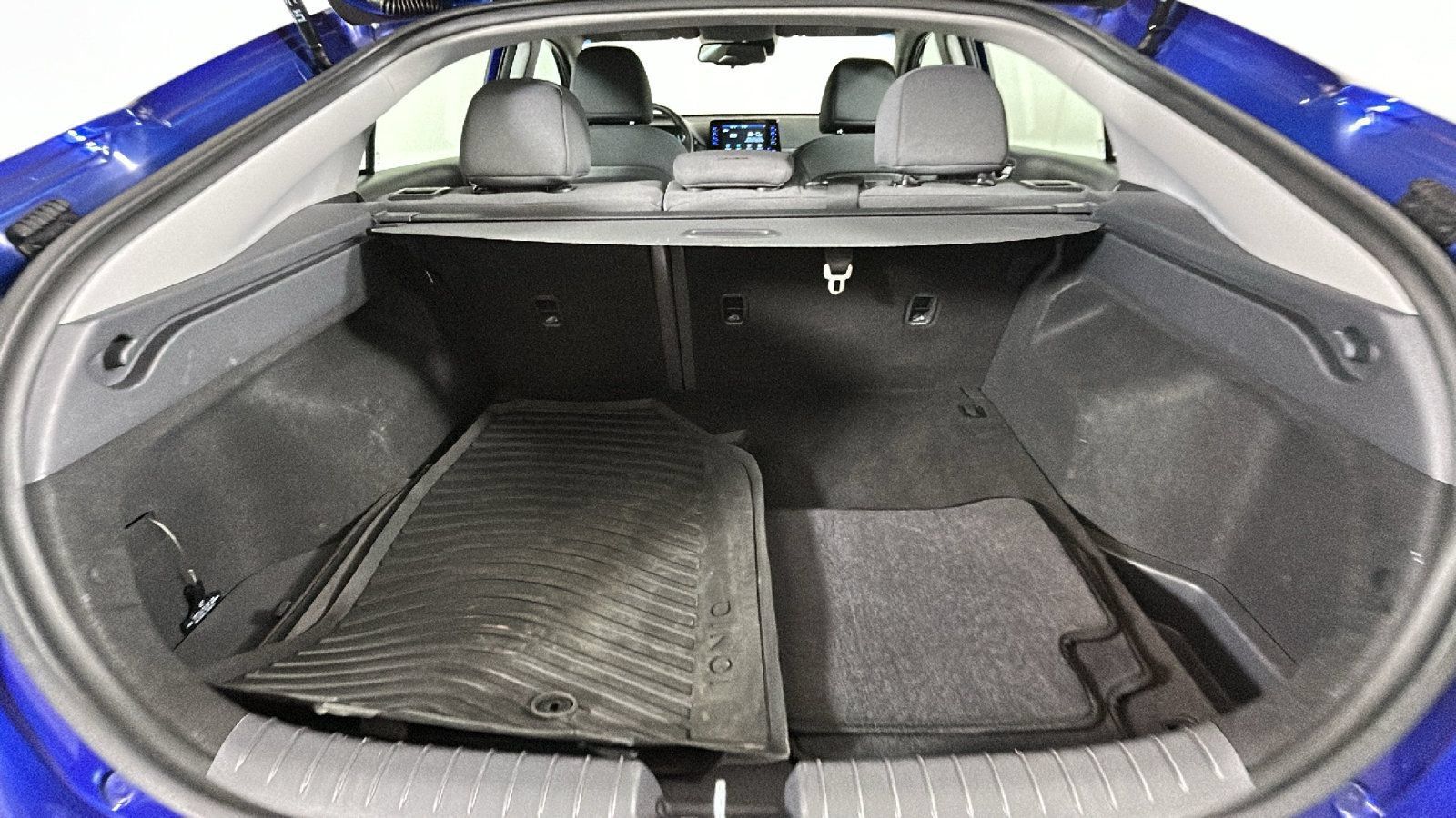 Used 2020 Hyundai Ioniq SE FWD image 33