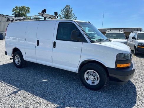 Used 2020 Chevrolet Express 2500 RWD image 5