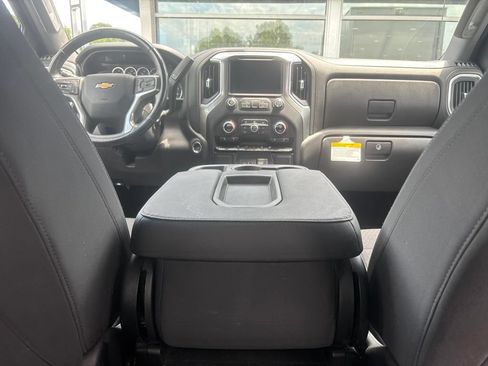 Used 2021 Chevrolet Silverado 1500 LT AWD/4WD image 10