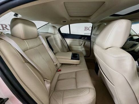 Used 2009 Lincoln MKS FWD image 30