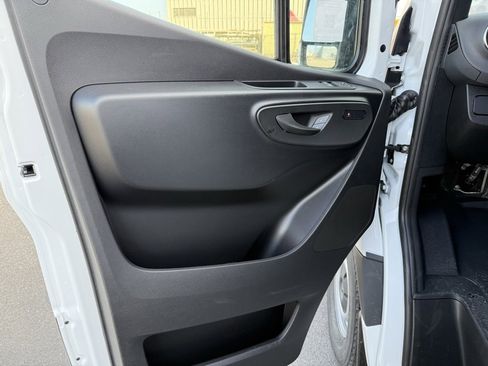 New 2026 Mercedes-Benz Sprinter 2500 image 18