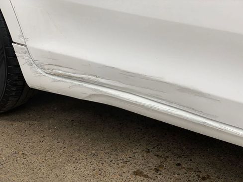 Used 2012 Toyota Sienna LE image 32