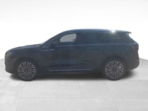 Used 2022 Lincoln Corsair Reserve w/ Equipment Group 201A AWD/4WD image 3