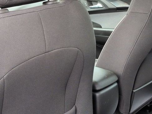 Used 2023 Chevrolet TrailBlazer LS image 32