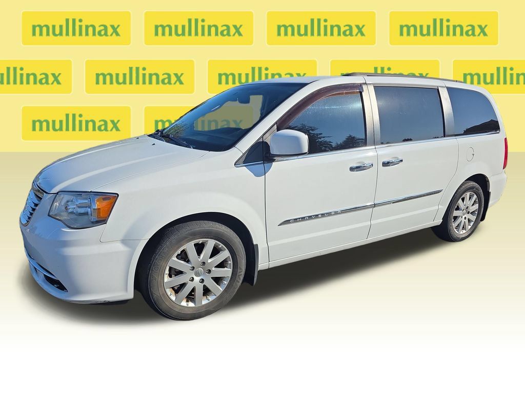 Used 2016 Chrysler Town & Country Touring w/ Driver Convenience Group FWD image 14