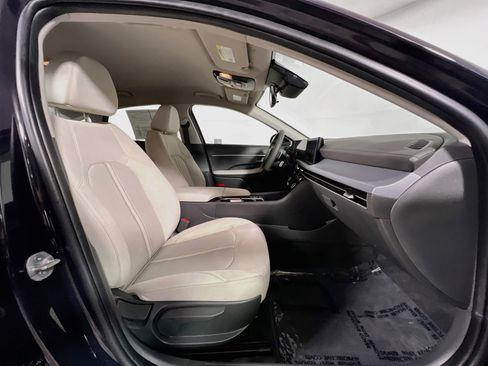 Used 2024 Hyundai Sonata SEL FWD image 31