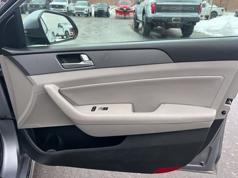 Used 2016 Hyundai Sonata SE image 10