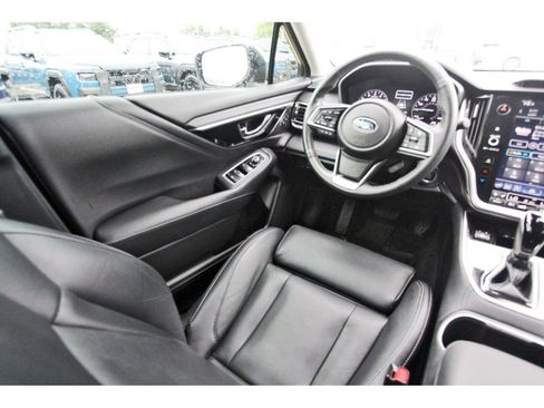 Used 2025 Subaru Outback Touring XT AWD/4WD image 8