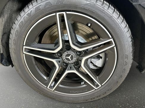 Certified 2022 Mercedes-Benz E 450 4MATIC Sedan image 37