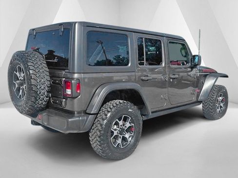 Used 2021 Jeep Wrangler Unlimited Rubicon w/ Cold Weather Group AWD/4WD image 9