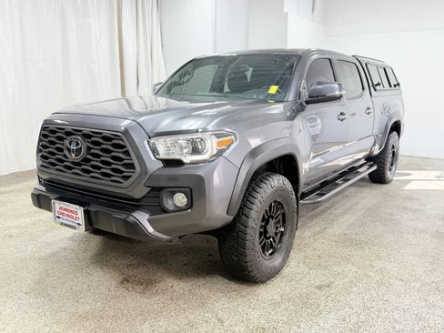 Used 2021 Toyota Tacoma TRD Off-Road w/ Technology Package image 3