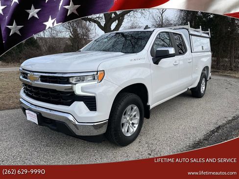 Used 2022 Chevrolet Silverado 1500 LT w/ Protection Package RWD image 1
