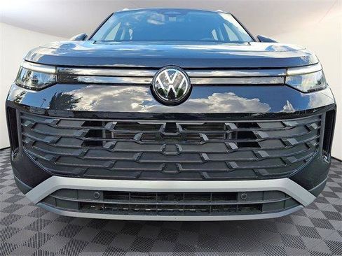 New 2025 Volkswagen Tiguan S image 2
