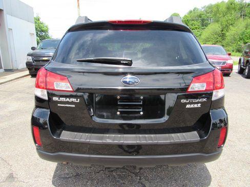 Used 2011 Subaru Outback 2.5i Premium AWD/4WD image 5