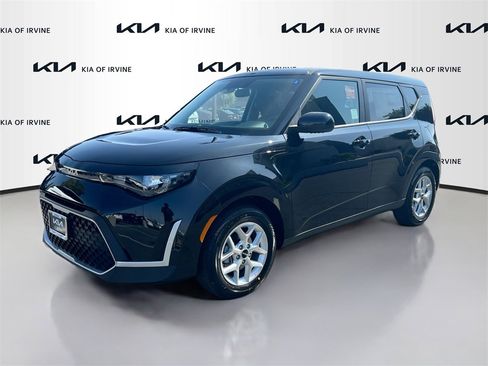 New 2025 Kia Soul LX w/ LX Technology Package image 3
