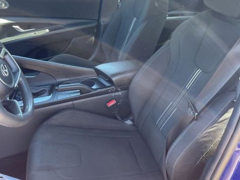 Used 2022 Hyundai Elantra SEL FWD image 7