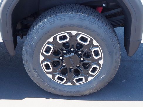 New 2024 GMC Sierra 2500 Denali w/ Denali Reserve Package AWD/4WD image 5