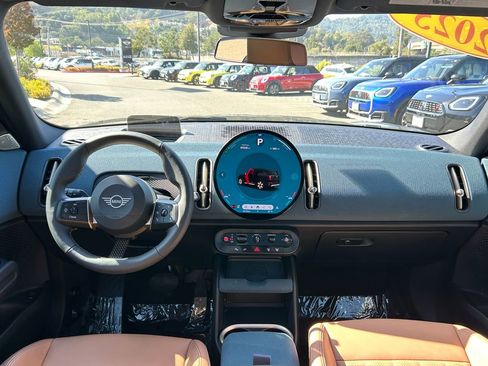 Used 2025 MINI Cooper Countryman SE w/ Comfort Package Max image 33