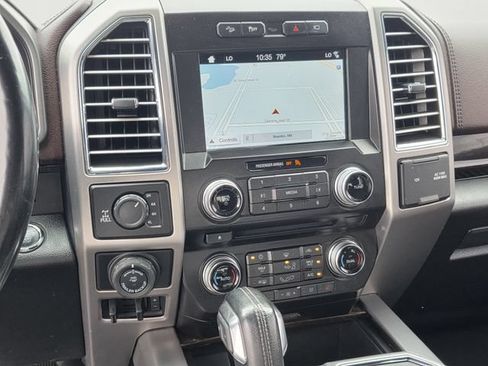 Used 2017 Ford F150 Platinum w/ Equipment Group 701A Luxury AWD/4WD image 9