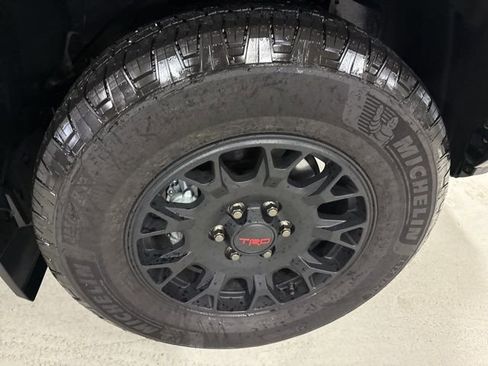 Certified 2025 Toyota 4Runner TRD Off-Road Premium image 13