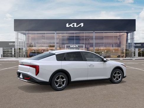 New 2026 Kia K4 FWD image 6