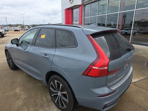 Used 2023 Volvo XC60 B5 Plus image 8
