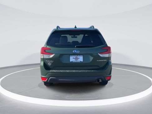 Used 2023 Subaru Forester Premium AWD/4WD image 6