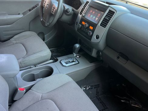 Used 2020 Nissan Frontier SV RWD image 17