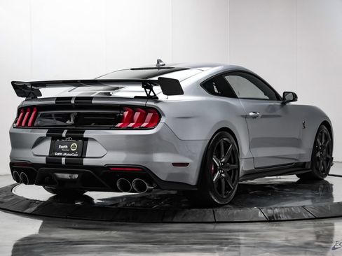 Used 2022 Ford Mustang Shelby GT500 w/ Carbon Fiber Track Pack RWD image 20