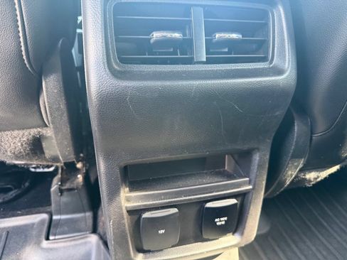Used 2018 Ford Edge SEL w/ Equipment Group 201A FWD image 8