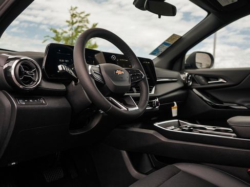 New 2026 Chevrolet Equinox LT w/ Convenience Package II image 19