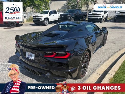 Used 2023 Chevrolet Corvette Z06 RWD image 4