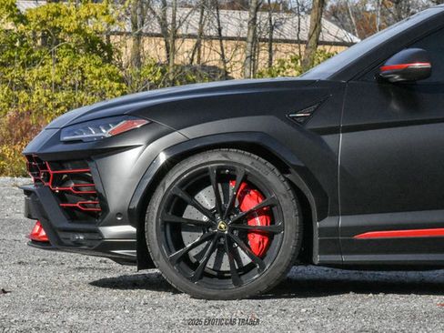 Used 2020 Lamborghini Urus image 4