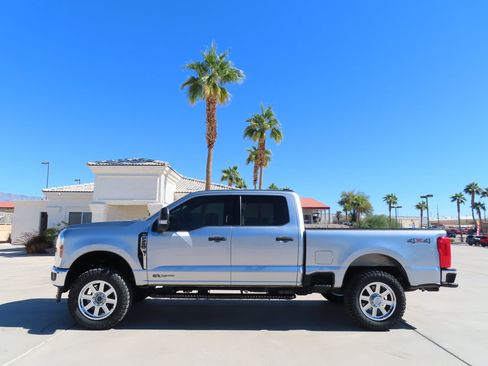 Used 2024 Ford F250 XLT image 4