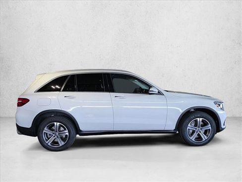 Used 2019 Mercedes-Benz GLC 300 image 4